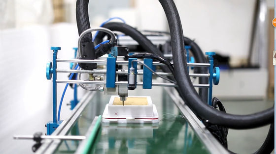 Auto-Luftfilter-heiße Schmelzkleber-Maschine 6pcs/Min Hot Melt Dispenser Lines